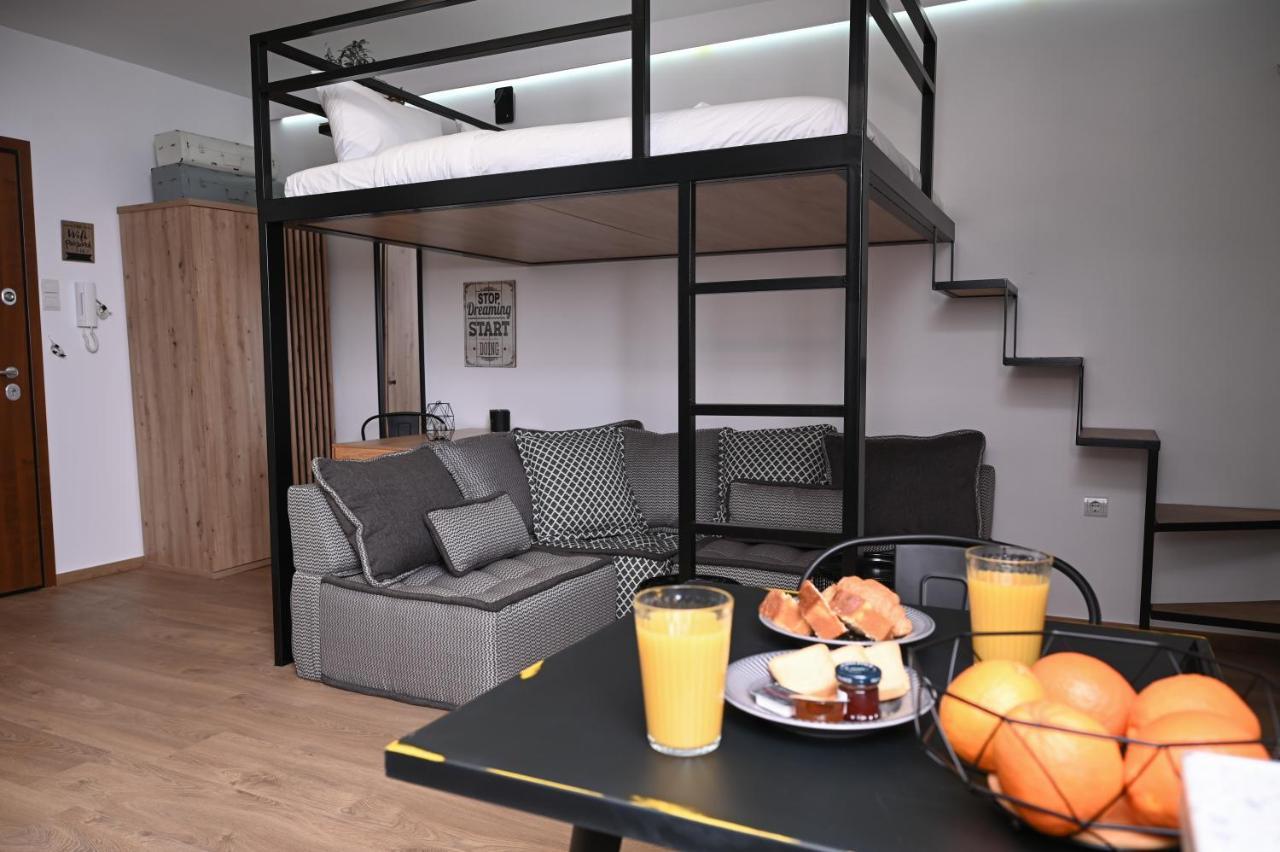 Urban Loft By Neuvel Apartment Atena Exterior foto